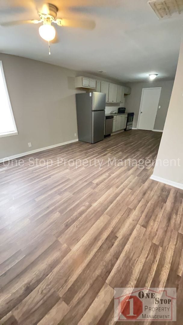 Building Photo - 2 Bedroom 1 Bathroom home in Kansas City!