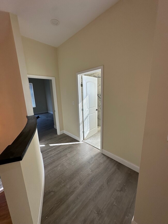 Building Photo - 1213 Kiefer Creek Rd