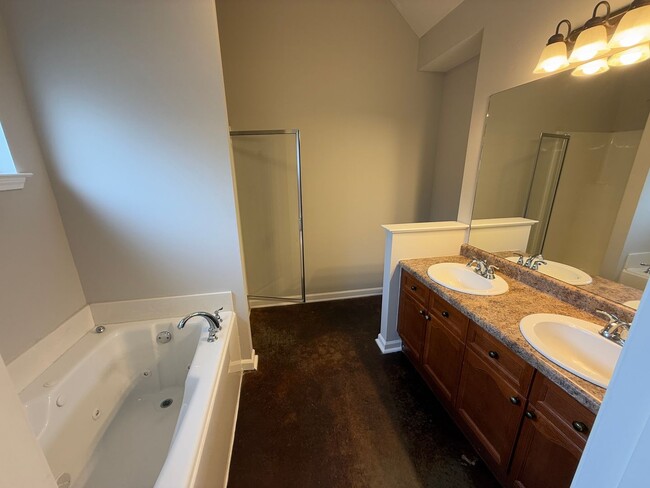 Building Photo - BAYOU VISTA RENTAL HOME 3 BED 2 BATH FENCE...