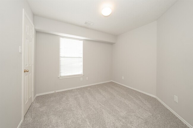 Building Photo - 14310 Mirkwood Ln