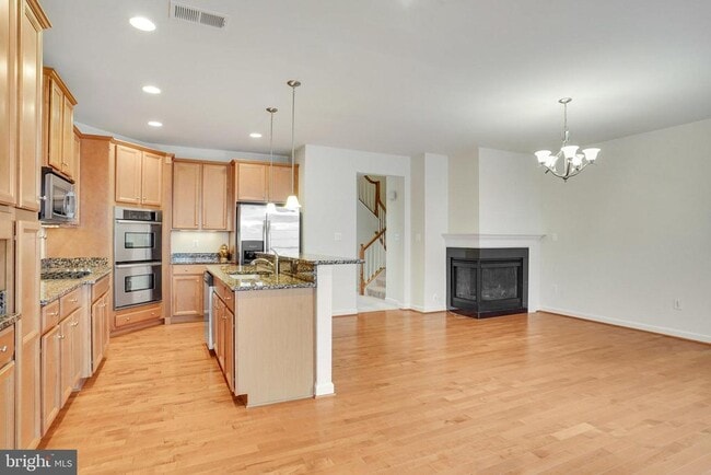 Building Photo - 24949 Bannockburn Terrace