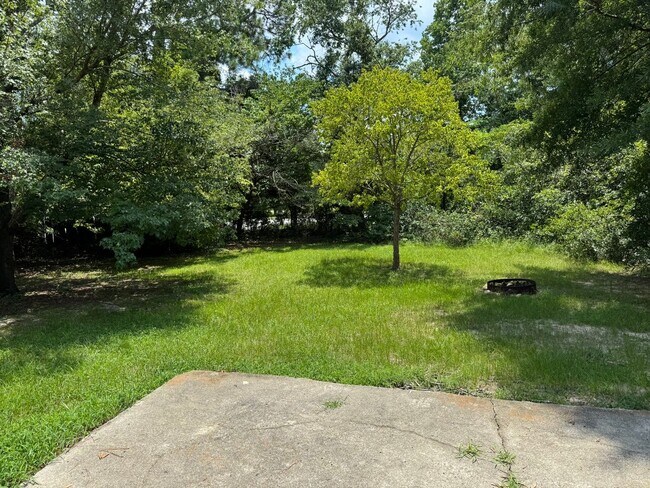 Building Photo - 121 Herty Dr