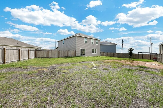 Building Photo - ***MOVE-IN SPECIAL: TWO WEEKS FREE***Spacious Two-Story Retreat on a Cul-de-Sac with Bonus Room