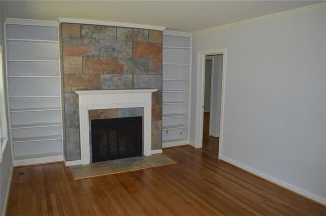 Building Photo - 2381 Eastway Rd
