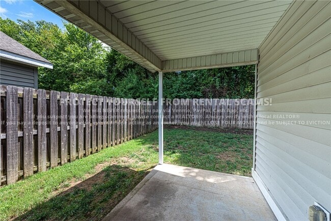 Building Photo - 4312 W Pecan St