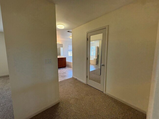 Building Photo - 5454 Gold Creek Cir