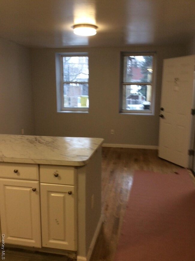 Building Photo - 44 S Bleeker St