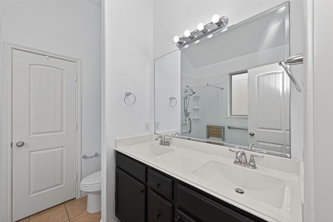 Building Photo - 22522 Fosters Park Ct