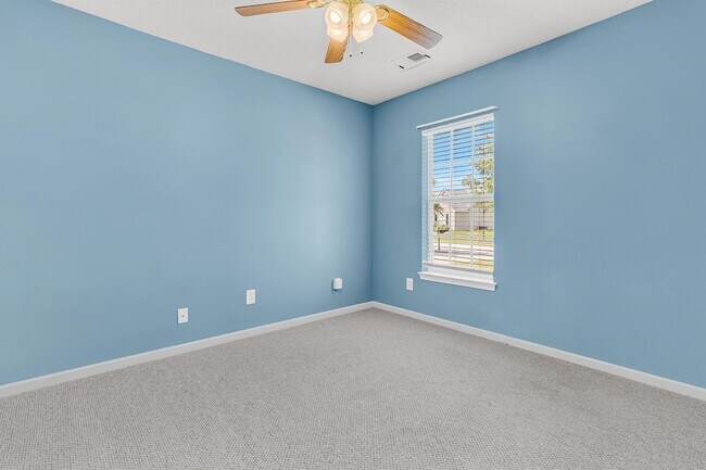 Building Photo - 124 Dovetail Cir