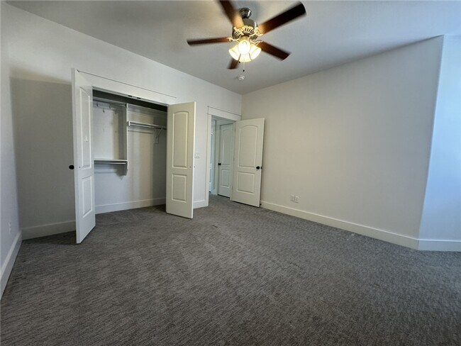 Building Photo - 21 S Prairie Dunes Dr