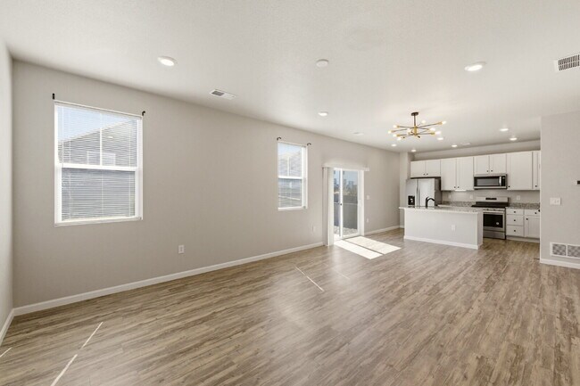 Building Photo - Beautiful Corner Lot, 3 Bedroom, 2.5 Bath with privacy fences and huge backyard!