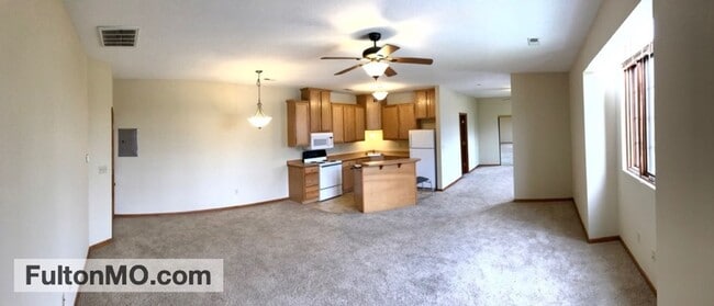 Primary Photo - 2606 N Bluff St