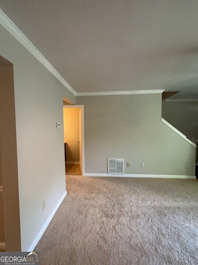 Building Photo - 3761 Windsor Cir