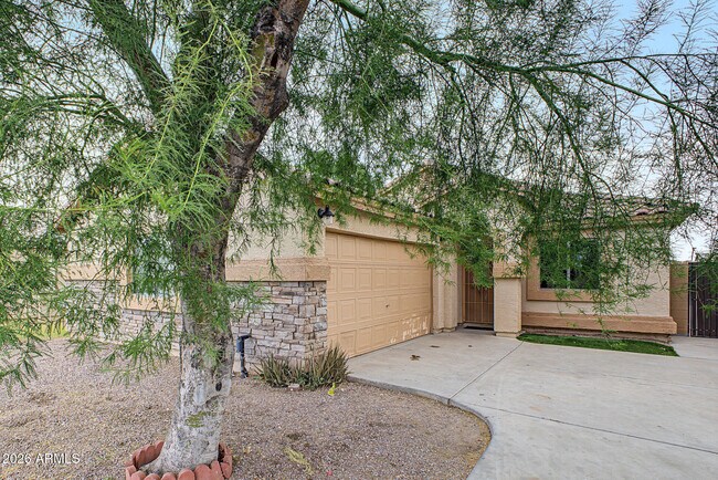 Building Photo - 3015 N 84th Dr