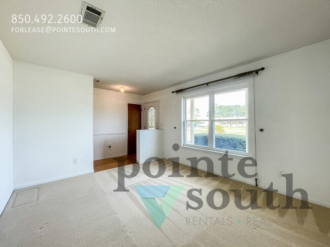 Building Photo - 5527 Sunburst Ln