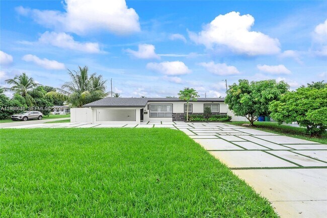 Building Photo - 2261 Utopia Dr