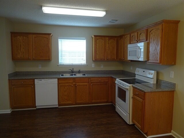 Building Photo - 4020 Angels Dr