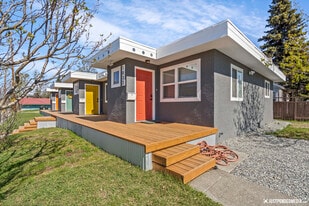 Building Photo - 1031 Juneau St