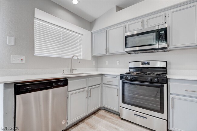 Building Photo - 1613 Cathedral Peak Ct