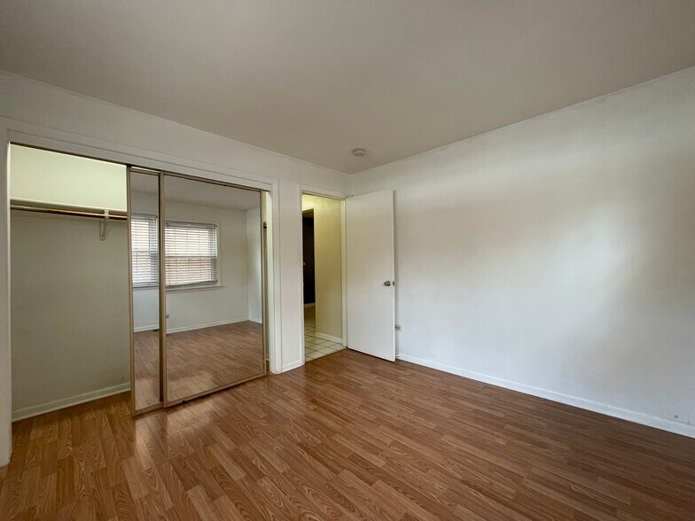 Building Photo - 2132 N Harlem Ave