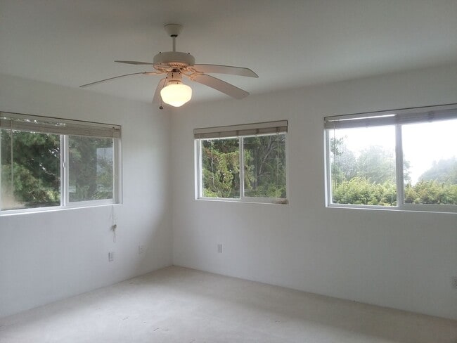 Building Photo - 64-5312 Iokua Place