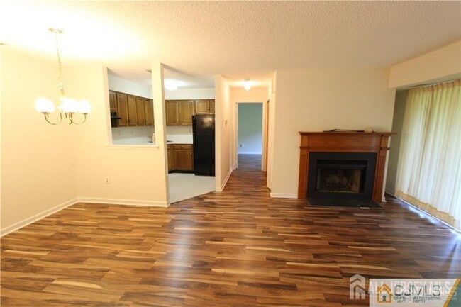 Building Photo - 1103 Aspen Dr
