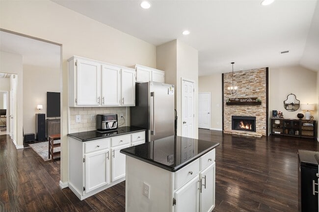 Building Photo - 7501 Caribbean Dr