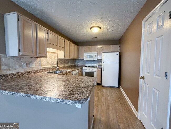 Building Photo - 2711 Highland Ridge NW