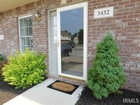 Building Photo - 3432 S Oaklawn Cir