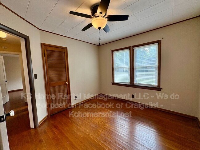 Building Photo - 7839 Robinson St