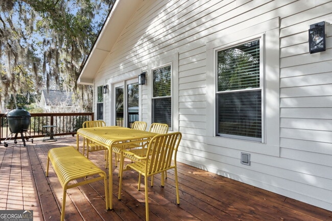 Building Photo - 208 Bishop Cir