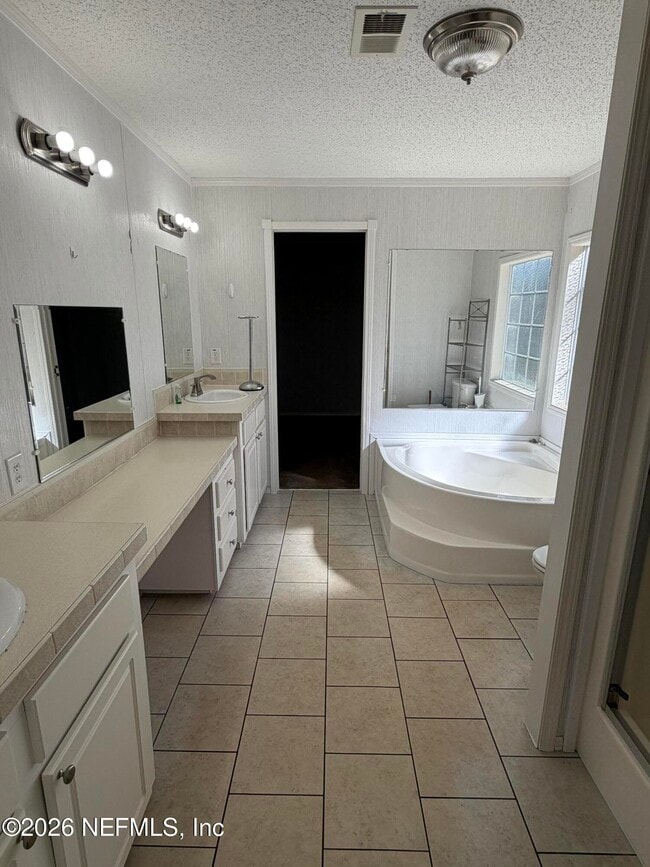 Building Photo - 5597 Acadia St