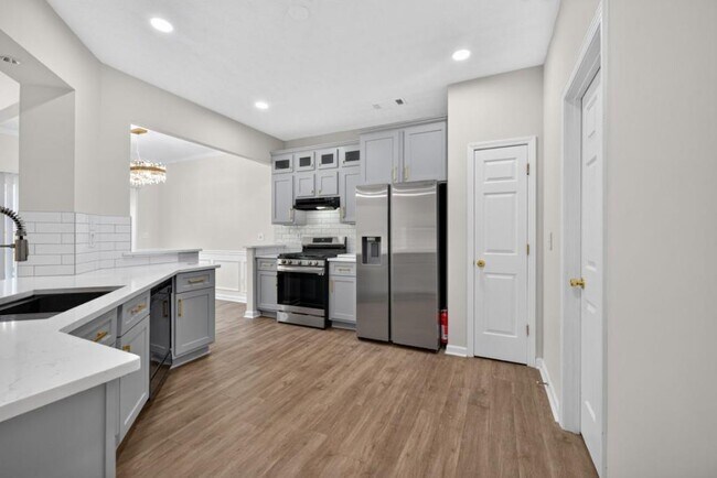 Building Photo - 4379 Annlette Dr NW