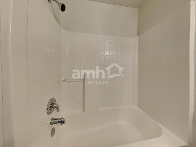 Building Photo - 132 Wildberry Ln