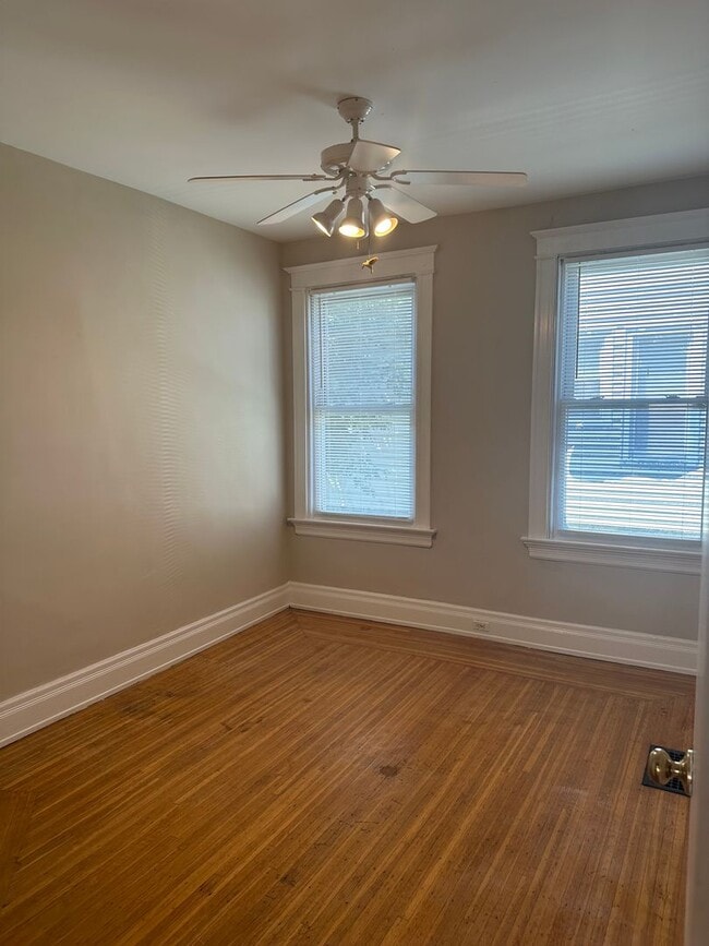 Building Photo - 3926 Floral Ave