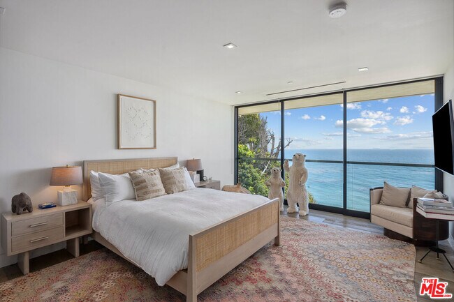 Building Photo - 31824 Seafield Dr