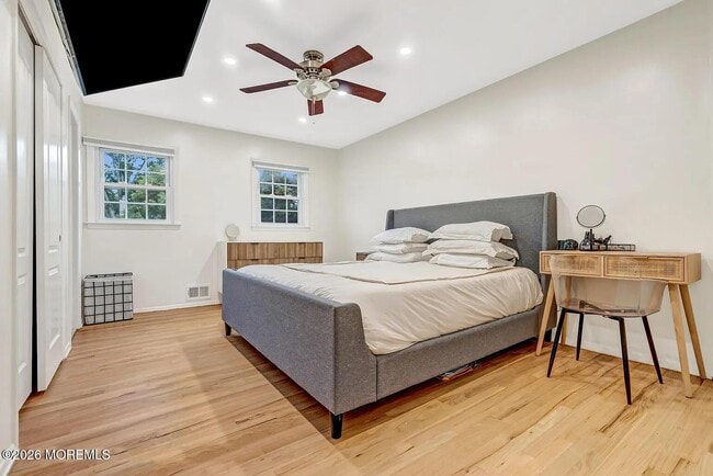 Building Photo - 240 Alpern Ave