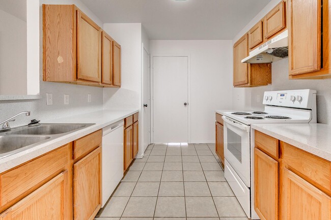Building Photo - 913 SW 153rd St