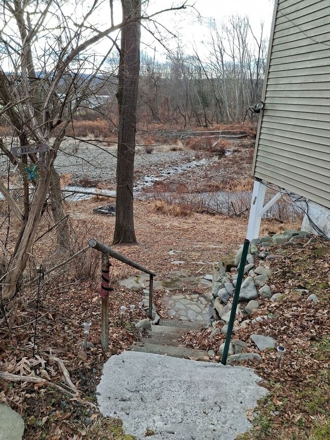 Building Photo - 114-116 Knight St