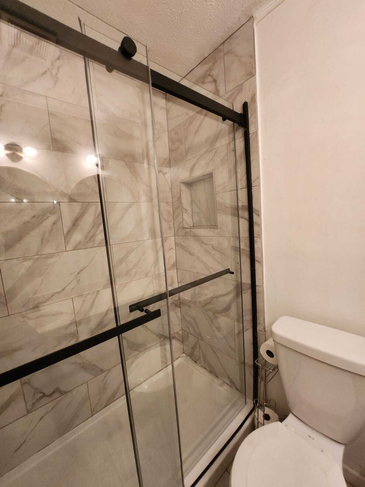 Building Photo - 2805 Northeast Expy