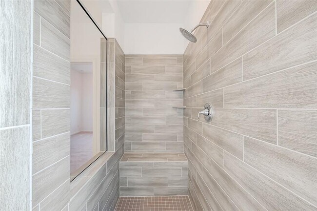 Building Photo - 2223 Rustboro Dr