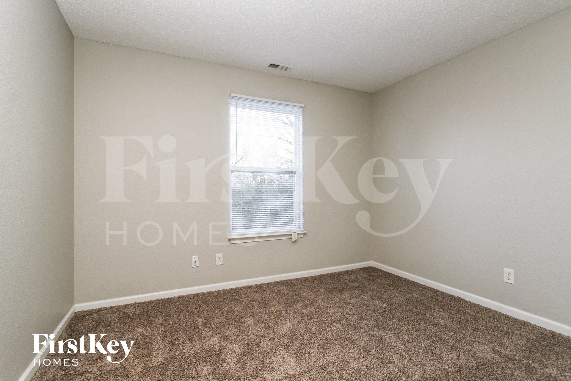 Building Photo - 4554 Redcliff S Ln