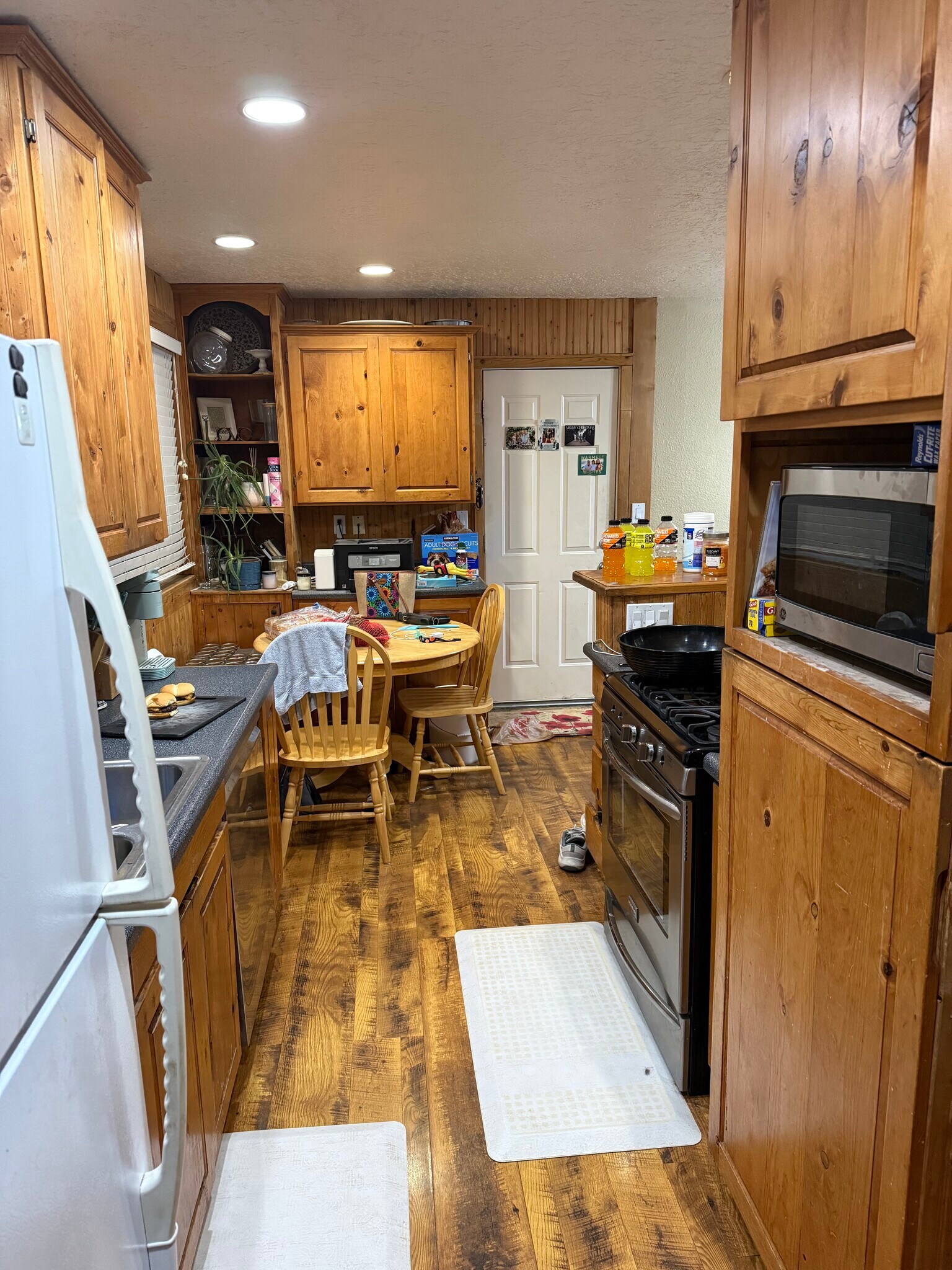 Kitchen - 7882 W Bridgton Dr
