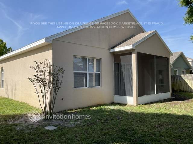 Building Photo - 402 Sycamore Springs St