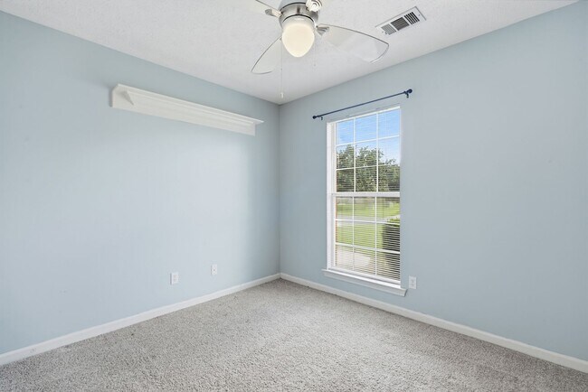 Building Photo - 121 Mill Ct
