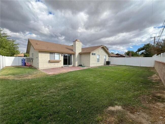 Building Photo - 44017 Kirkland Ave