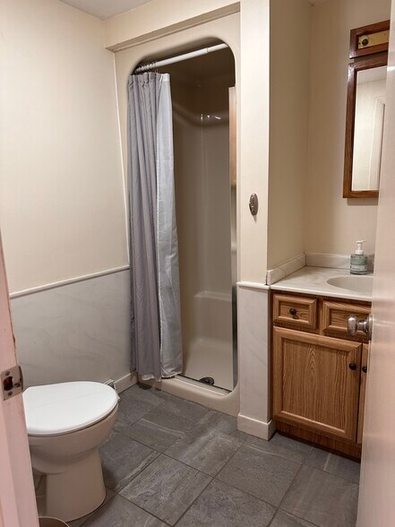 Shower only bathroom - 135 Bass Rd