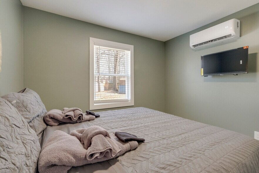 Building Photo - 500 Shelfar Pl