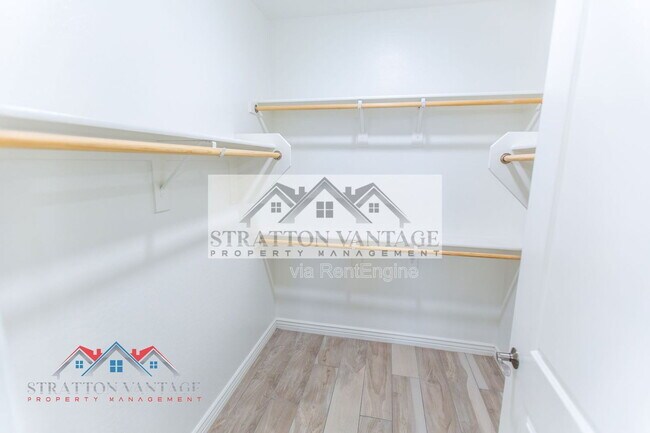 Building Photo - 5100 E Rancho Paloma Dr