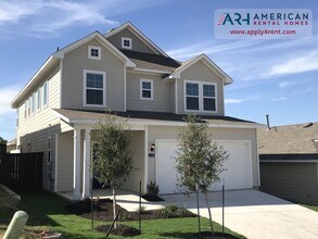 Building Photo - 5 BR + Office /2.5 BA - 2637 SF - Cloverle...